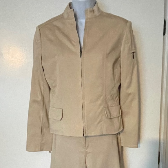 Dalia Jacket & Pant set - Sz 4 - Picture 3 of 8